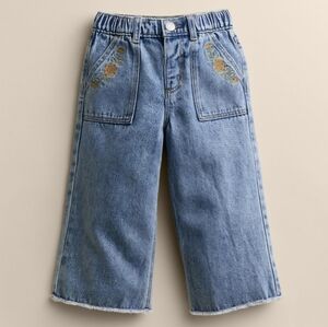 Girls size 8 100% organic cotton wide leg jeans embroidered floral details EUC.